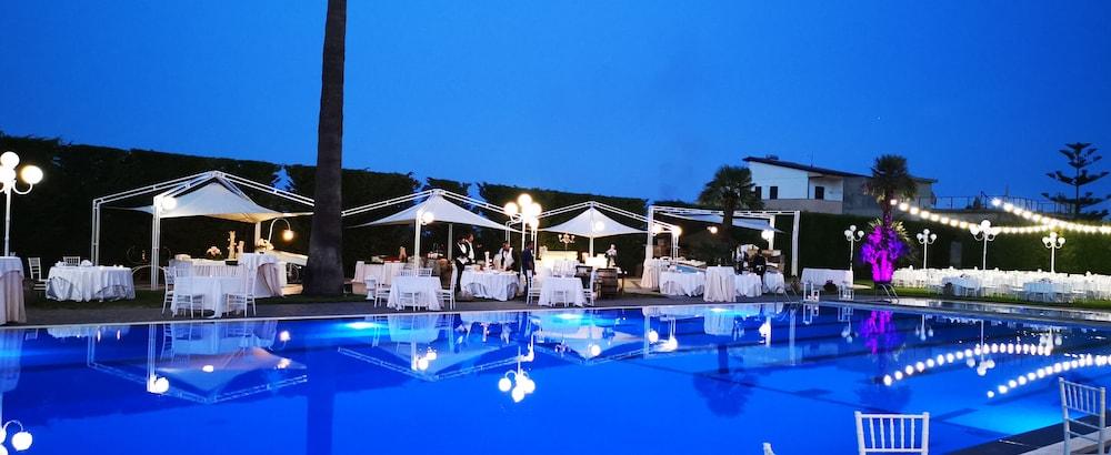 Club Kennedy Hotel 4*